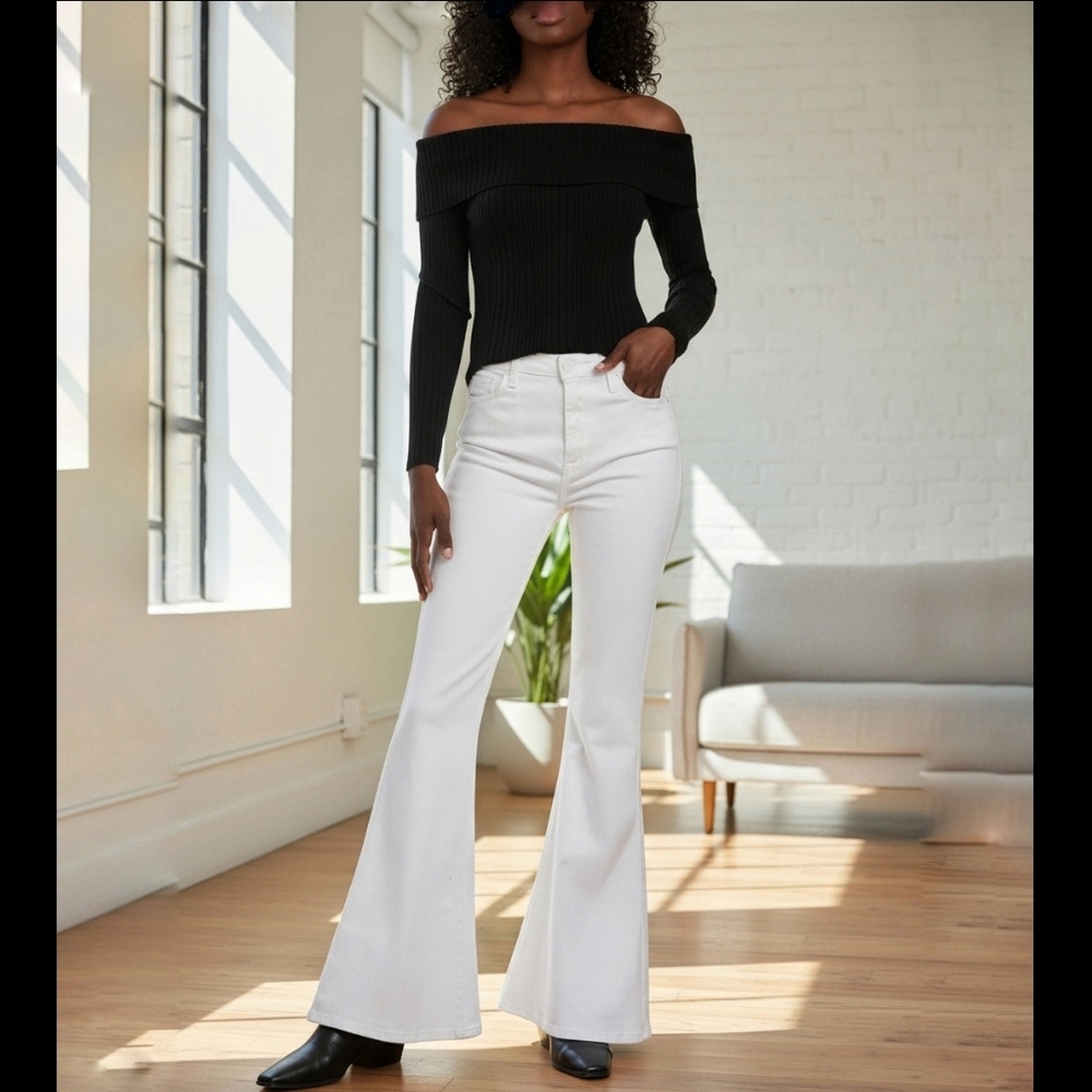 NWT 7 For All Mankind Women's Mega Flare Jeans In Clean White